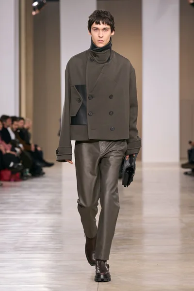 Look 2